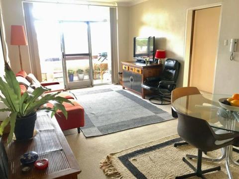 SUBLET: 2 Bedroom Sunny Furnished Apartment in Leichhardt