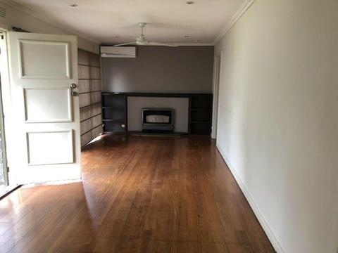 House to rent- Bayswater 4 -6months