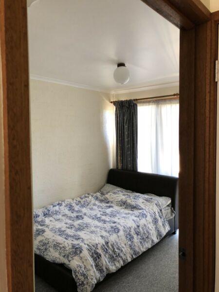 Single room for rent $180 in Florey FEMALE ONLY!