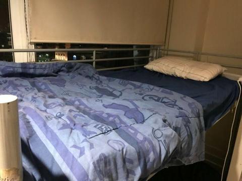 One bed available for girl master room!