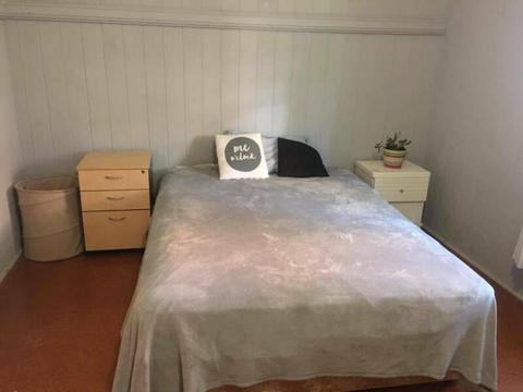 Private Double Room Rent - East Brisbane