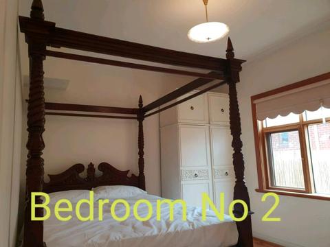 Sandstone fronted fully furnished 1 bedroom