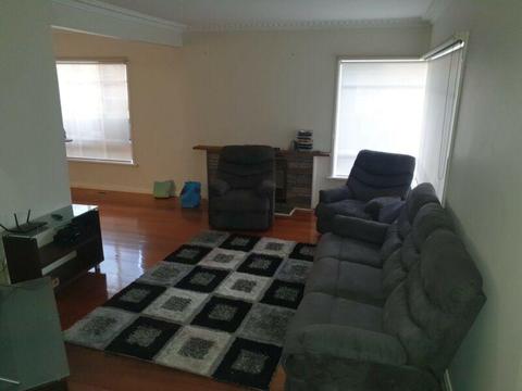 Room available in Bentleigh East
