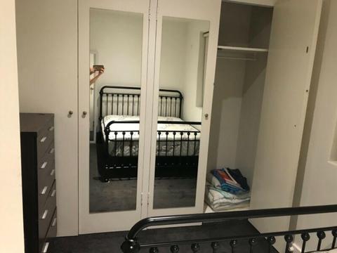 $250 per week room for rent