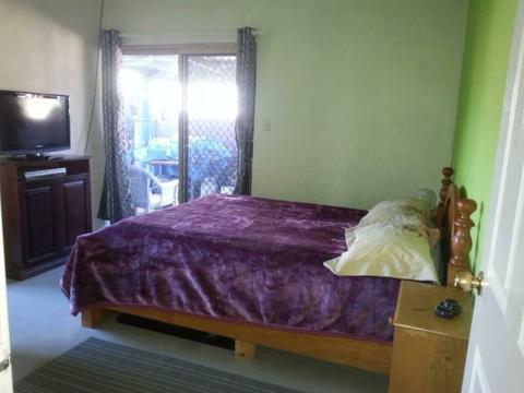 A Large Spacious Fully Furnished Room with En Suite For Rent