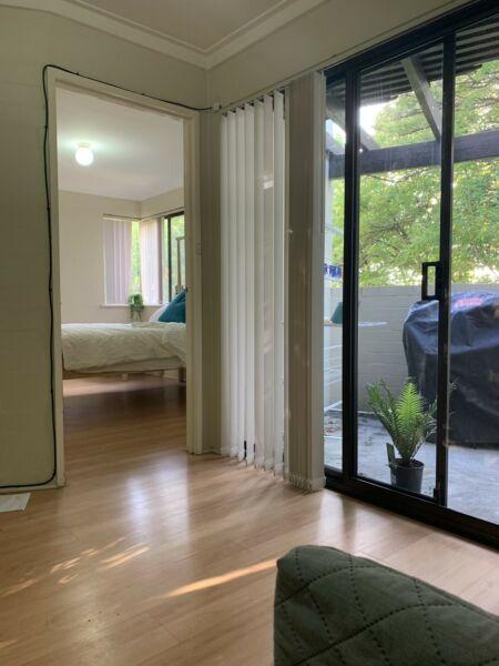 Room for rent in South Perth apartment