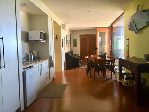 Self Contained - Room For Rent - Ocean Views in Gnarabup