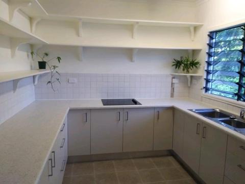 Tropical 3 bed unit near Casuarina