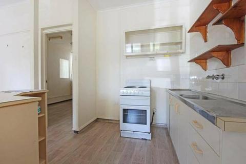 UNIT CLOSE TO NIGHTCLIFF FORESHORE