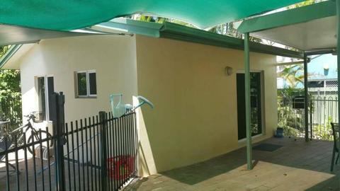 One Bed Unit Close to Hospital Beach and Uni All Included