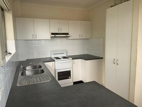 Unit in Indooroopilly | PERFECT FOR UQ STUDENTS