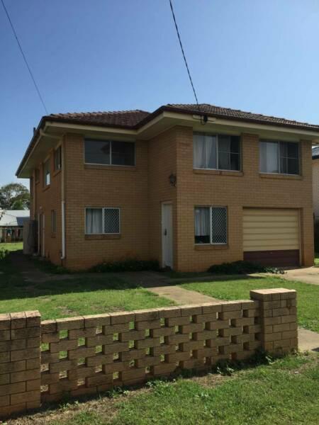 High set brick house with 2 separated living area in Sunnybank