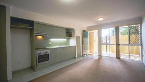 1 bedroom Unit - 5km from Brisbane CBD - under $280K