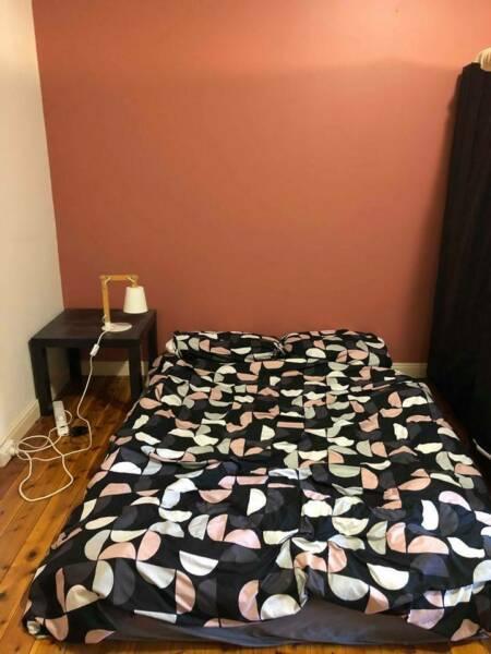 Looking for a roommate to share room 2' walk Strathfield station