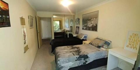 Great Shared room for 2 Friends/Couple ( City CBD)
