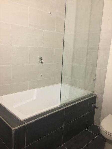 Bedrooms in near new apartment,great location, furnished $170/w