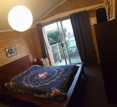 Amazing Room for rent in the heart of St. Kilda