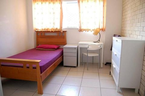 Bed room available near Murarrie station