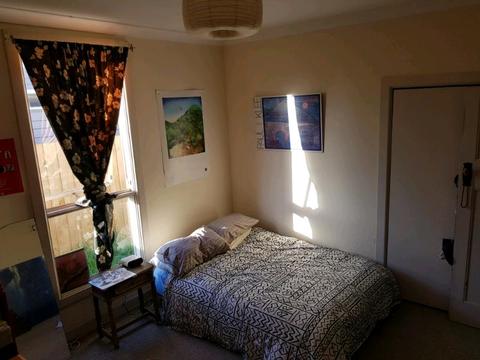 Sublet in friendly Northcote sharehouse June/july