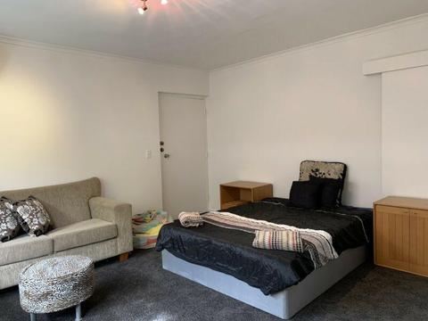 3 Rooms Available is a share apartment in Prahran