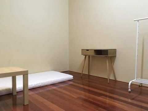 Room in Melbourne near city $750 month / short term or long term