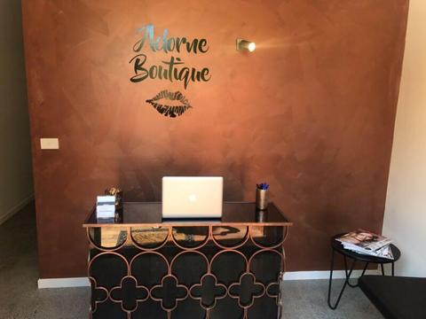 BEAUTY ROOM FOR RENT