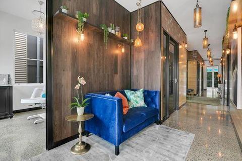 New luxury treatment/salon rooms in freelancer hub Paddington