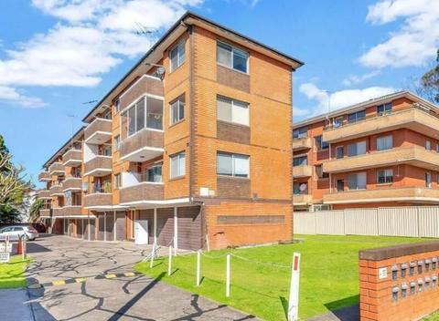 2 BEDROOM UNIT WITH GARAGE - FAIRFIELD STATION