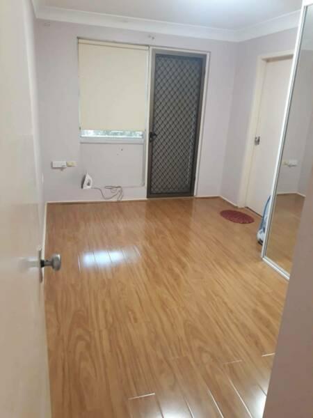 UNIT FOR RENT IN HARRIS PARK $360 PW