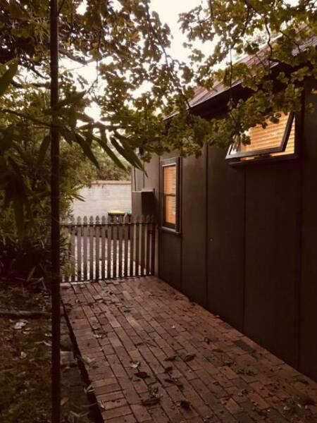 Gladesville 2 bedroom house - 2 minutes walk to bus