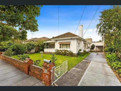 Spacious Home for Rent in Caulfield North