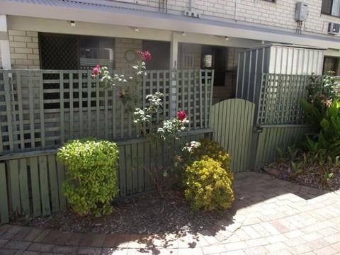 RENTAL TOWNHOUSE IN BAYSWATER