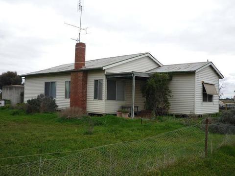 Relocatable Home - To be moved at Buyers Expense