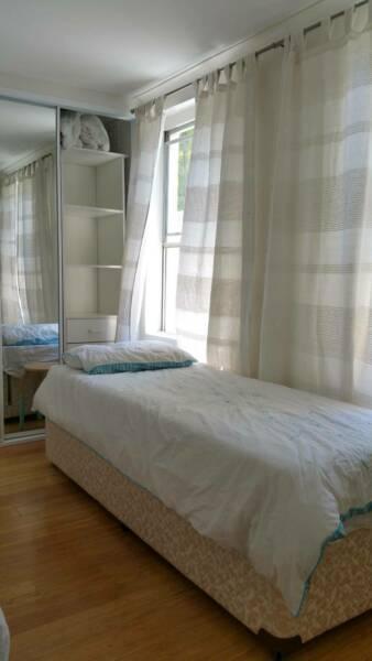 Room share (Homestay) in the city 2 girls 1 room