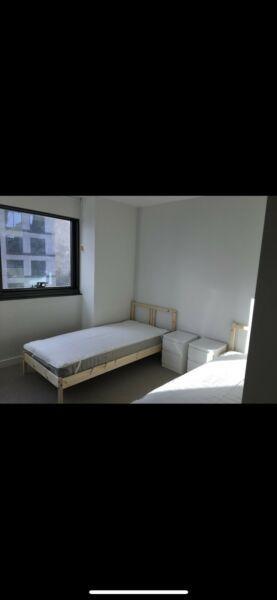 Room share in the heart of MELBOURNE CBD! $175pw incl bills