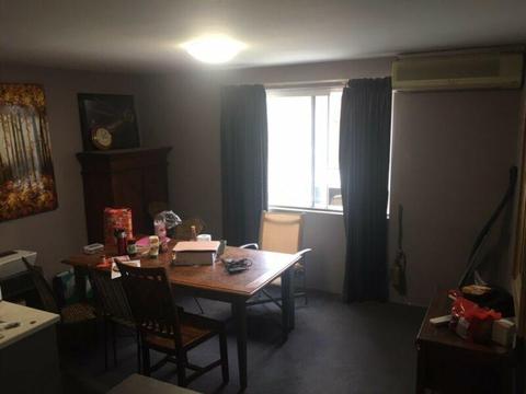 East Perth Master room for rent NEAR CITY!!!
