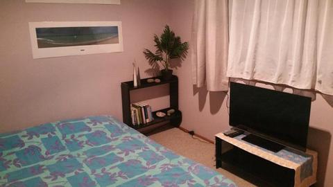 Blackmans Bay - Room for Rent (female only)
