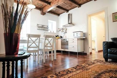 Accommodation Holiday Rentals in Rome - Tuscany - Capri