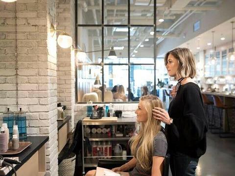 Hair Salon for sale in Bondi Westfeild 1.2million T/O