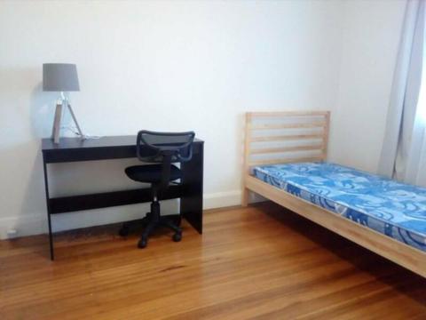 $195/w good size one bedroom in Enfield, inner west Burwood area