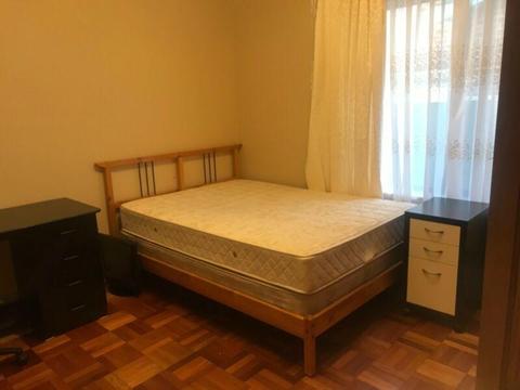 Furbished room for rent in Eastwood house share $190pw all included