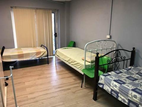 LARGE ROOM TO LET NEAR STRATHFIELD STATION