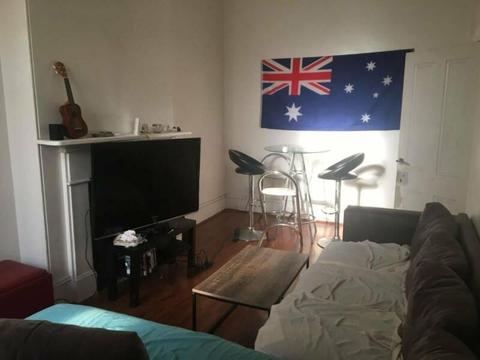 Single bed in room / private room in Glebe, Sydney, 190$/week