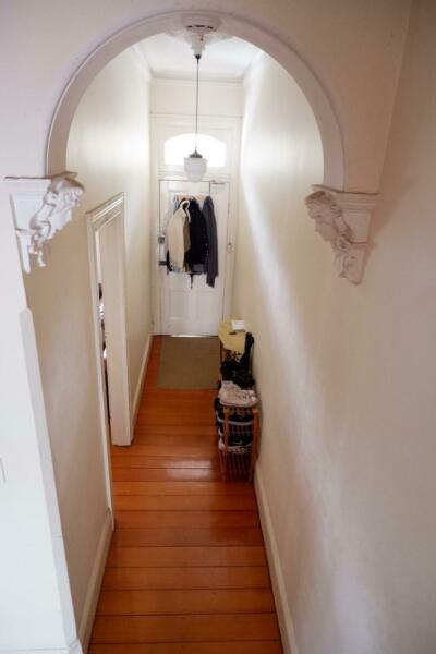 a room to rent in Surry Hills just off Bourke street