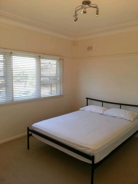 Room for rent in Chester Hill