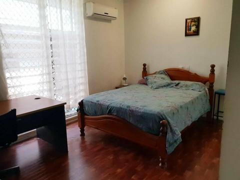 Large room to rent in tropical house at Rapid Creek, near beach