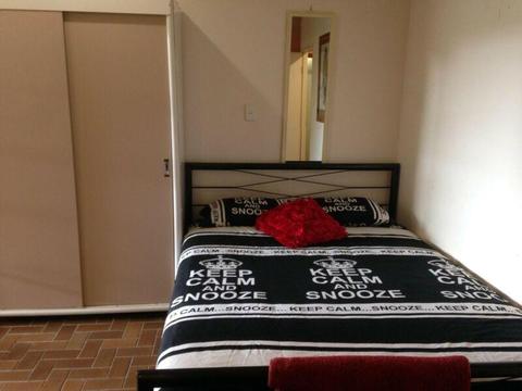 Private double room, Surfers Paradise