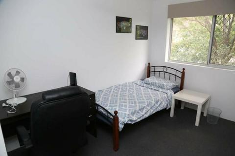Single Room in Lutwyche (Internet and Bills Included)