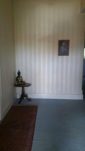 Large Furnished Room in Lovely Warm Sharehouse near Deakin! : )