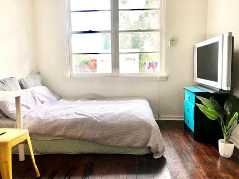 Inner city twin share room fully furnished bills included